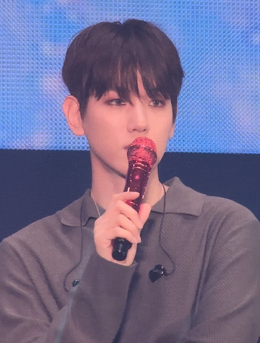 .백현이 오전에 버블 .....       실시간 얼굴 ....