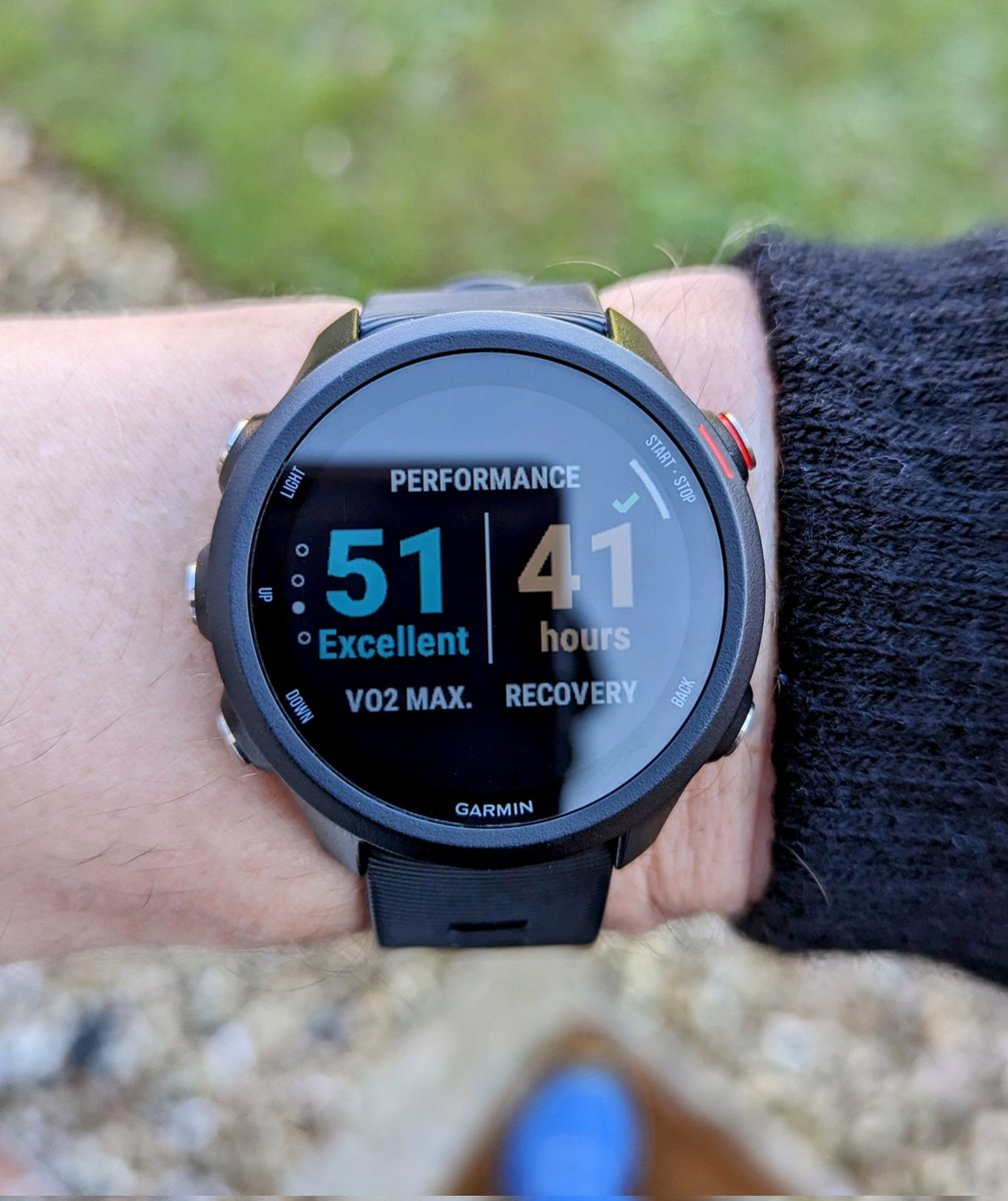 cloud9running's tweet image. Another glorious run over the hills this morning, and I was absolutely delighted to have another increase on my V02 max score, taking it to 51 😀 #hearthealth #cardio #ukrunchat #runchat #running #runner