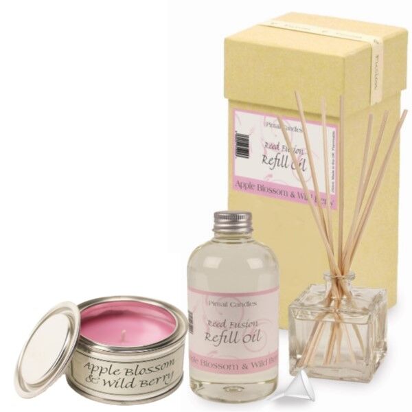 Save over 10% with this perfect gift set to get spring started, a delicate fragrance of light apple blossom combined with rich fruity undertones of fresh wild berries.
bit.ly/3zFpPMV
#Easter2023 #PintailCandles #TinCandles #FragrancedCandles #Diffusers #ReedDiffusers