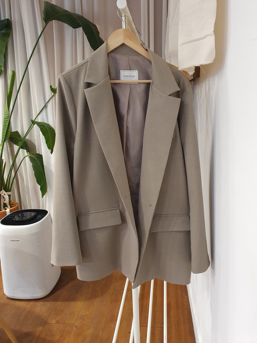 📢
겉옷 두고 가신 분을 찾습니다!!
금일은 향수 공방이 마감되어, 방문하실 때 디엠 부탁드리겠습니다.