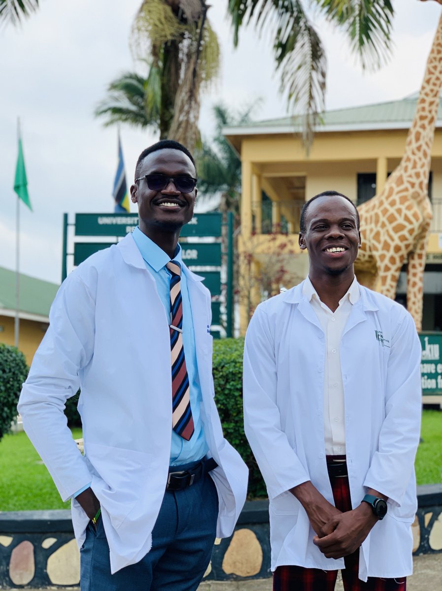 Okay a lab coat thread🥼🩺