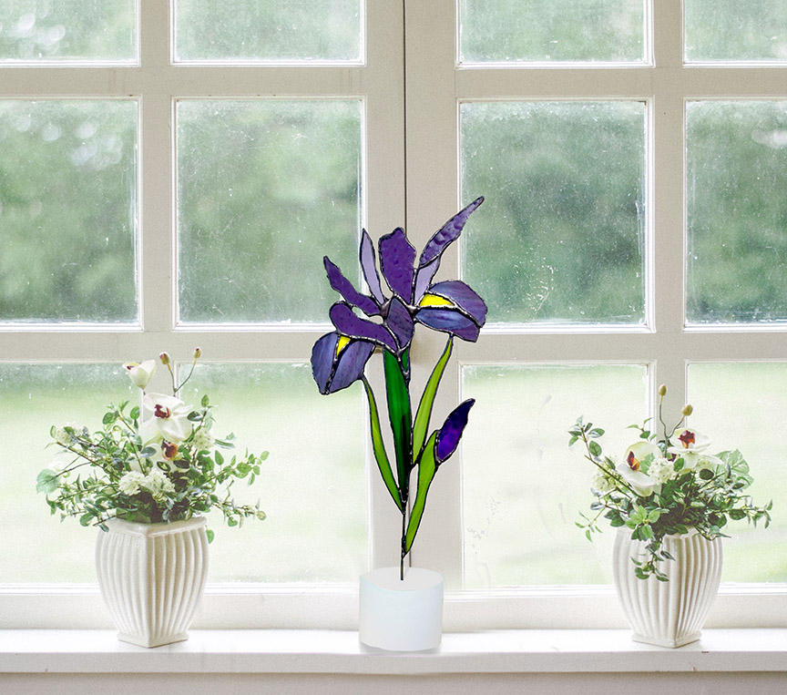 Stained Glass Iris on gypsum base.   
buyindie.co.uk/product/staine…
#mhhsbd #earlybiz #womaninbizhour #HandmadeHour #buyindie #violetflameglassart #ukhandmade #artisangifts #stainedglass #glassart #iris #flowers #giftsforgardeners #sbs #buyindie #folksy #EtsyUK