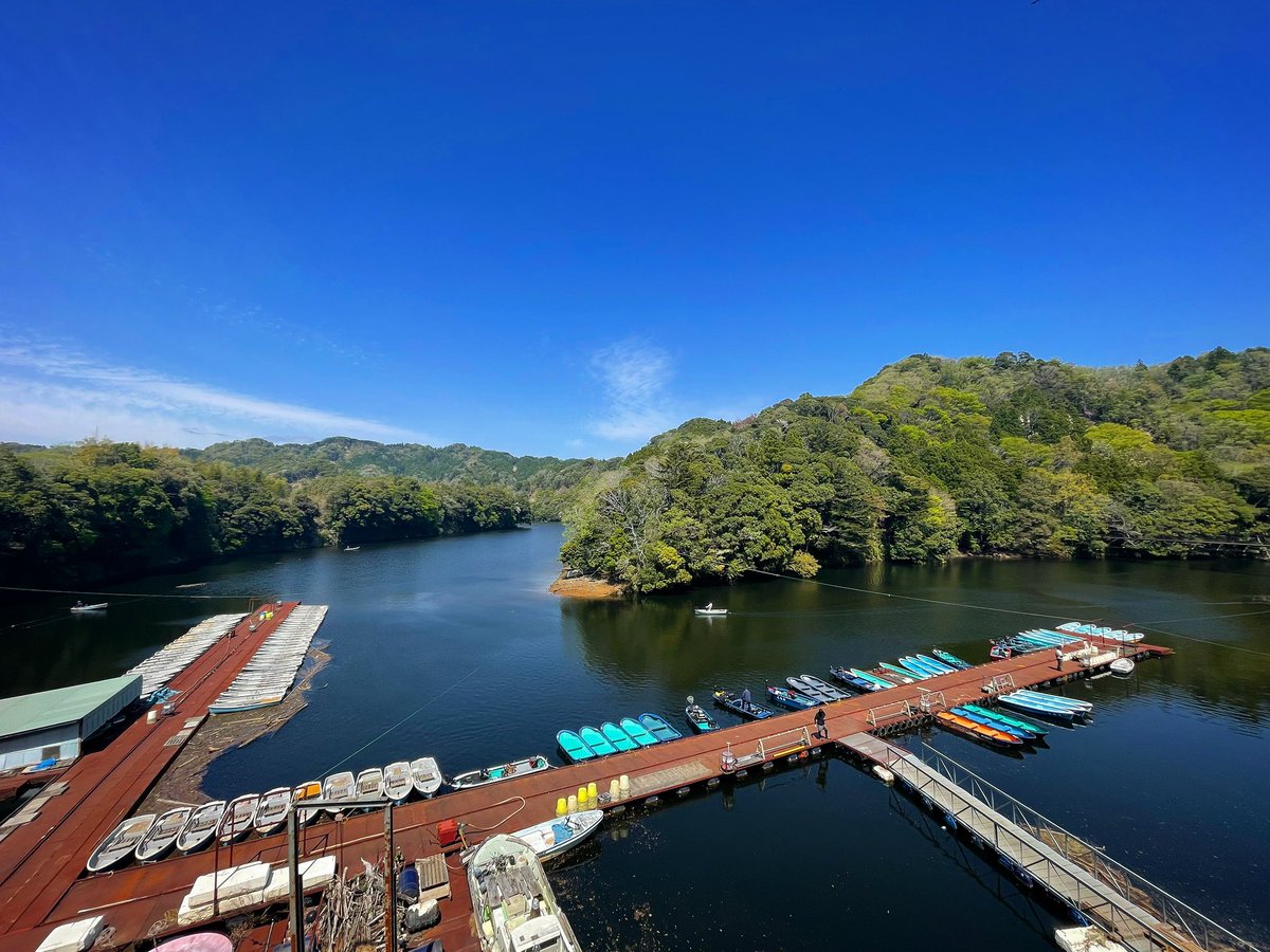P7BT's tweet photo. 今日は三島
前回のリベンジ成功‼️
早々に初バスGETし
最後の最後で50UP✨
玉子とステッカーも頂き
楽しい釣行でした😆 https://t.co/O2CXVva0QM