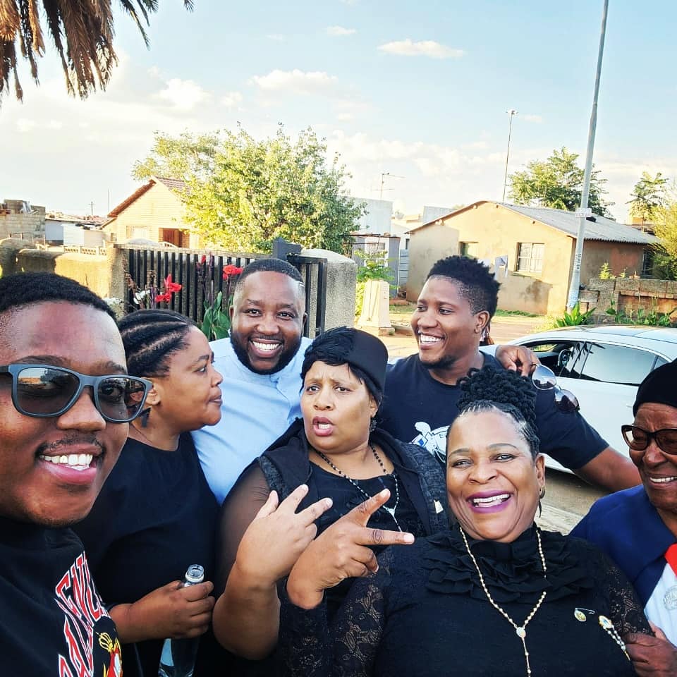 theconcussions1's tweet photo. Throw back to yesterday's church service, great feel in connecting with the Lord/ holy spirit, till we meet again 2024 Good friday service # in loving memory of my late grandparents 😍❤️🙏😇🐰⛪ https://t.co/AwvTv5hd2B