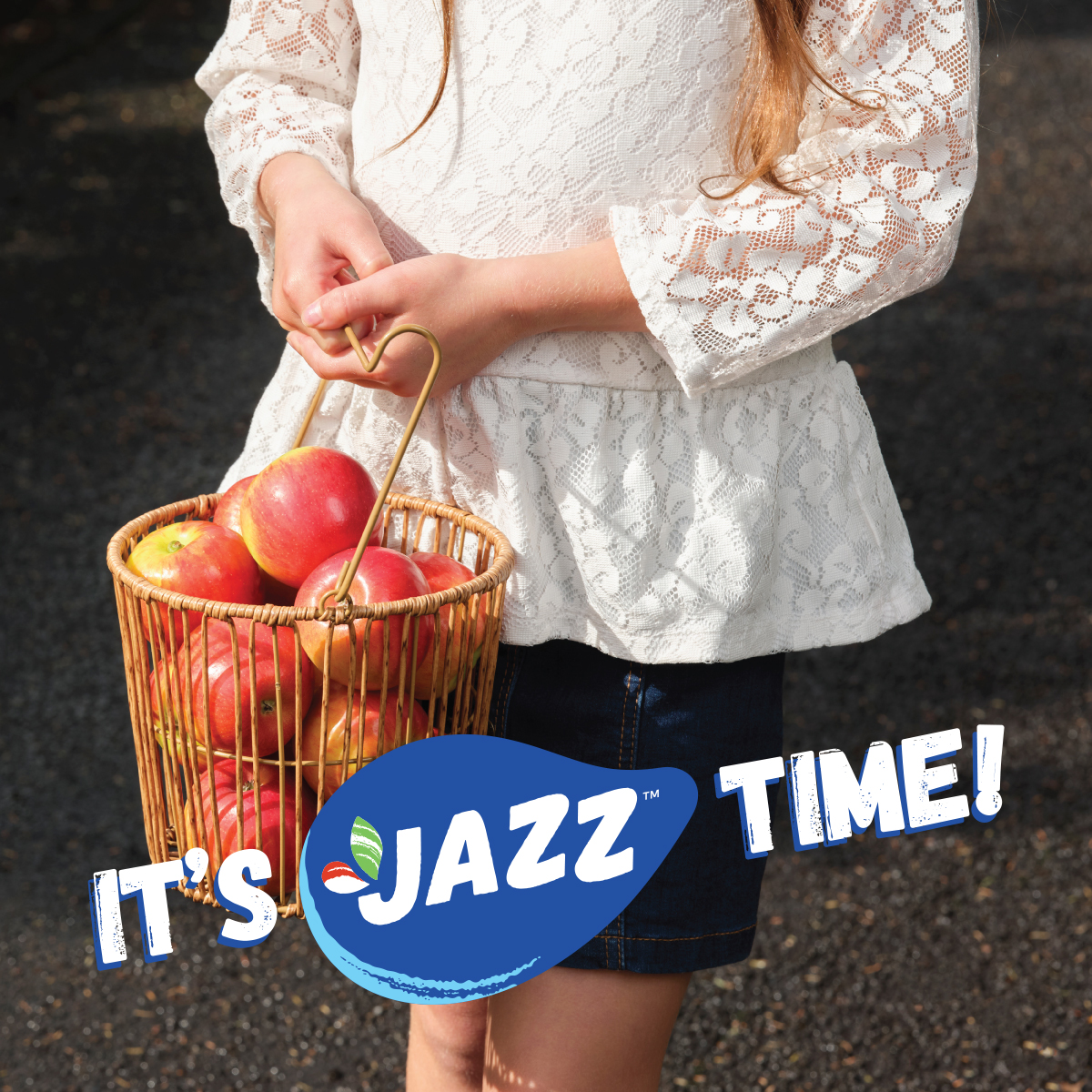 JazzAppleUK's tweet photo. Anyone for a JAZZ Easter hunt?
.
.
.
.
#EasterScavangerHunt #Easter #EasterBankHoliday #BankHolidayWeekend #EasterBankHolidayWeekend #EasterSaturday #IsItJAZZTimeYet #Apples #Fruit #EasterEggHunt https://t.co/F8wxpqcgXM
