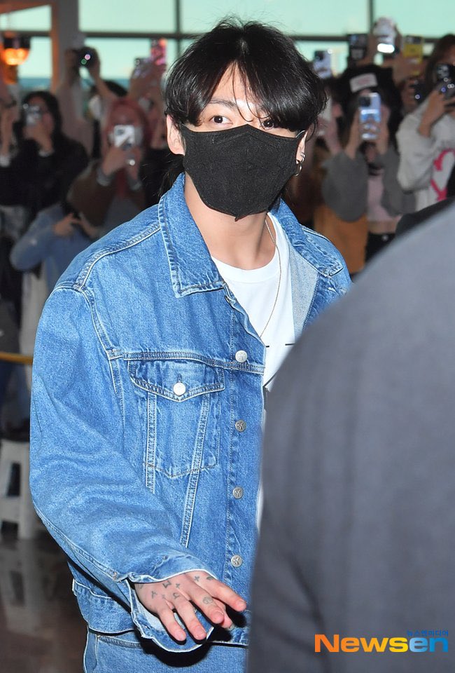 BTS PICS FOLDER 📁 on X: [📸PHOTOS] #Jhope has arrived at the ICN