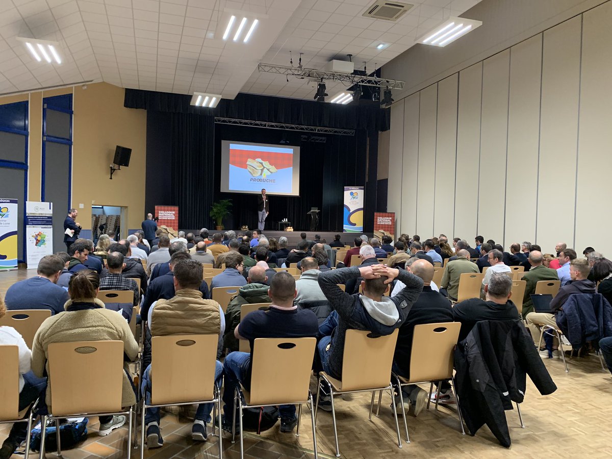 osilberberg's tweet photo. Le 1er colloque PROBÛCHE organisé à Saint-Jean-le-Blanc (45) par @fibois_cvl et @FiboisFrance avec le soutien de l’@ademe et de la @RCValdeLoire a été un succès avec plus de 150 participants. Un événement dédié aux professionnels du bois de chauffage ! #boisenergie #enr https://t.co/K7T7CzHufn