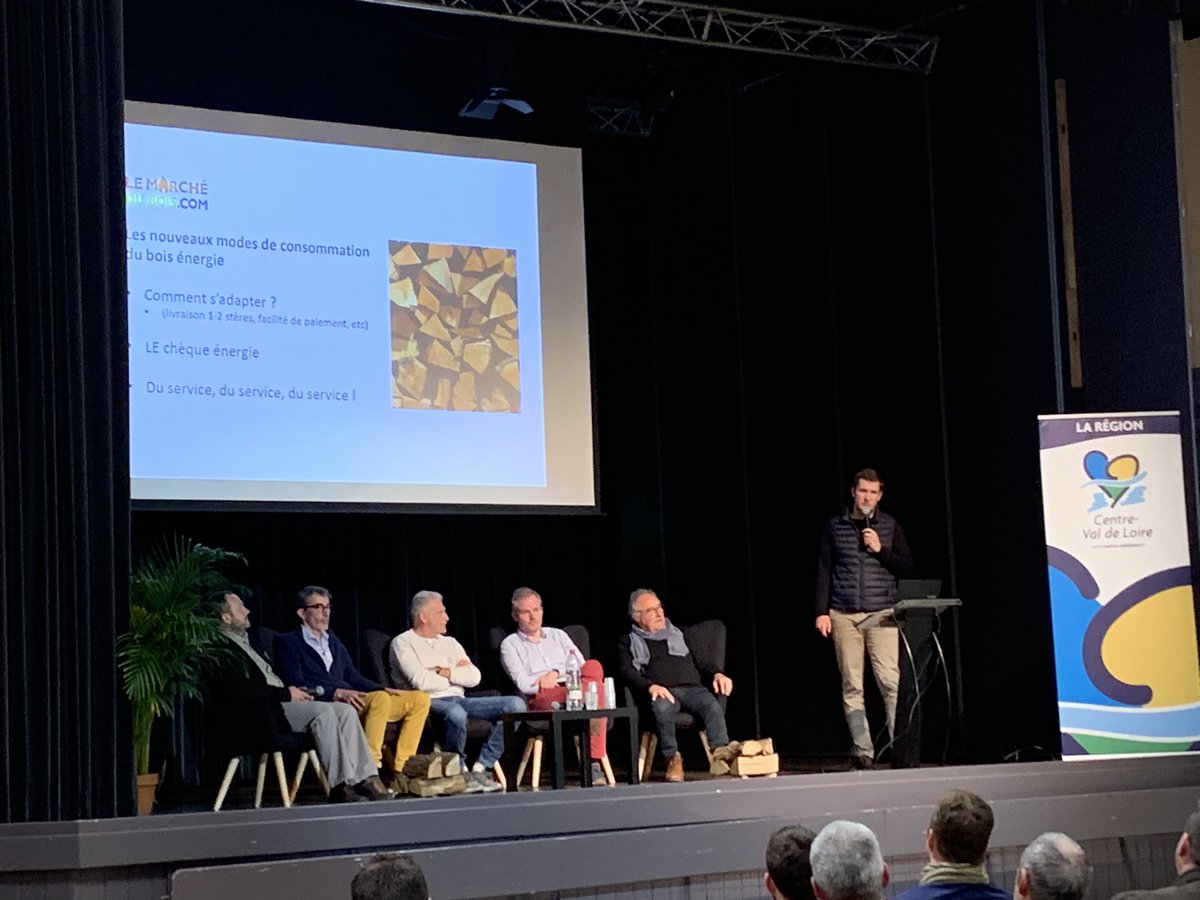 osilberberg's tweet photo. Le 1er colloque PROBÛCHE organisé à Saint-Jean-le-Blanc (45) par @fibois_cvl et @FiboisFrance avec le soutien de l’@ademe et de la @RCValdeLoire a été un succès avec plus de 150 participants. Un événement dédié aux professionnels du bois de chauffage ! #boisenergie #enr https://t.co/K7T7CzHufn