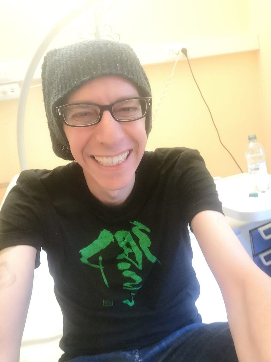 giovanniallevi's tweet photo. Pasqua é il giorno della rinascita, e forse non è un caso che coincida col mio compleanno. Condivido la bella notizia degli ultimi esami:sto andando alla grande!
Auguri da un #GiovanniAllevi indebolito e "scombinato" ma felice!

#BuonaPasqua https://t.co/axz8NPfIVa
