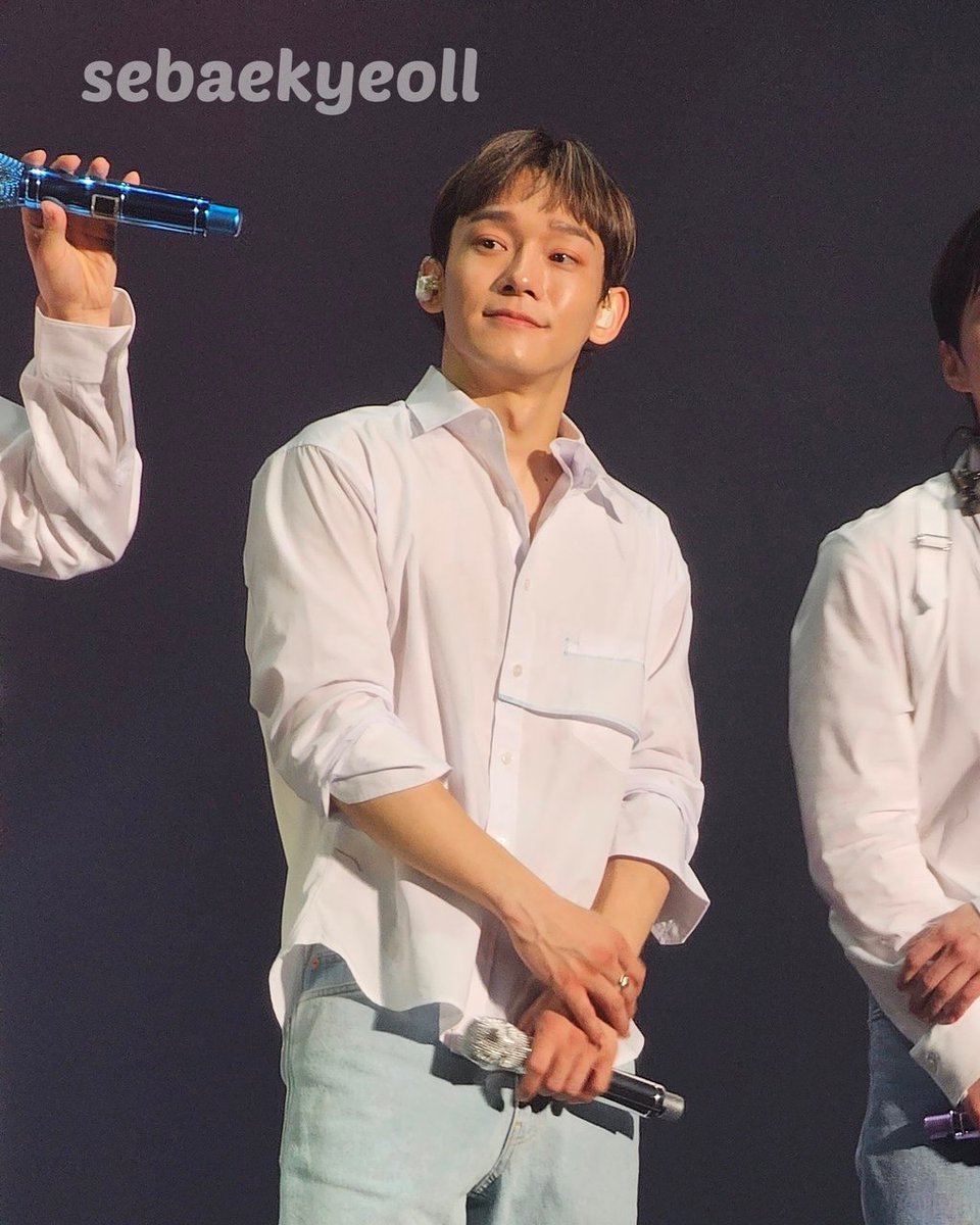 CHENSlTO's tweet photo. #첸 #CHEN 🤴
#종대 #JONGDAE https://t.co/FwmLhbdNmY