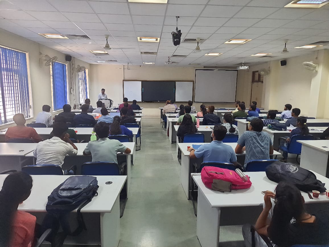 DeanScienceBHU's tweet photo. Prof Anand Sengupta, @iitgn 
IIT Gandhinagar delivered a lecture on *Decoding the Gravitational Waves Song from Black Holes and Neutron Stars* at DST CIMS, Institute of Science, BHU https://t.co/jkgLfNQWqT