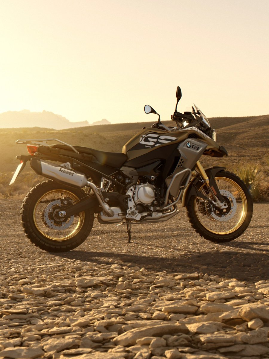 The BMW #F850GSAdventure is ready to traverse any terrain!
How much torque does the engine produce? 🤔 #ExpertCheck

1️⃣ 92 Nm at 6,250 rpm
2️⃣ 83 Nm at 6,000 rpm
3️⃣ 28 Nm at 7,500 rpm

#MakeLifeARide #SpiritOfGS #BMWMotorrad