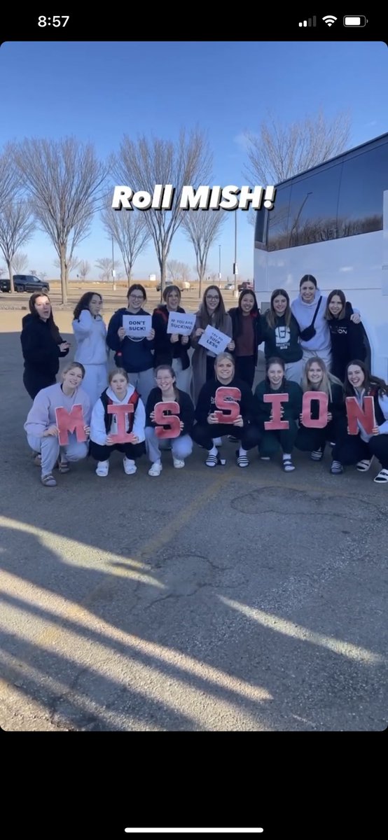 MissionRingette's tweet photo. Let’s Roll! On our way to #Regina for @CRC_CCR. Safe travels to all teams travelling. #GoMission @StA_Ringette @ringettealberta 🥅🇨🇦🇨🇦🥅 https://t.co/0r9U4HDgqS