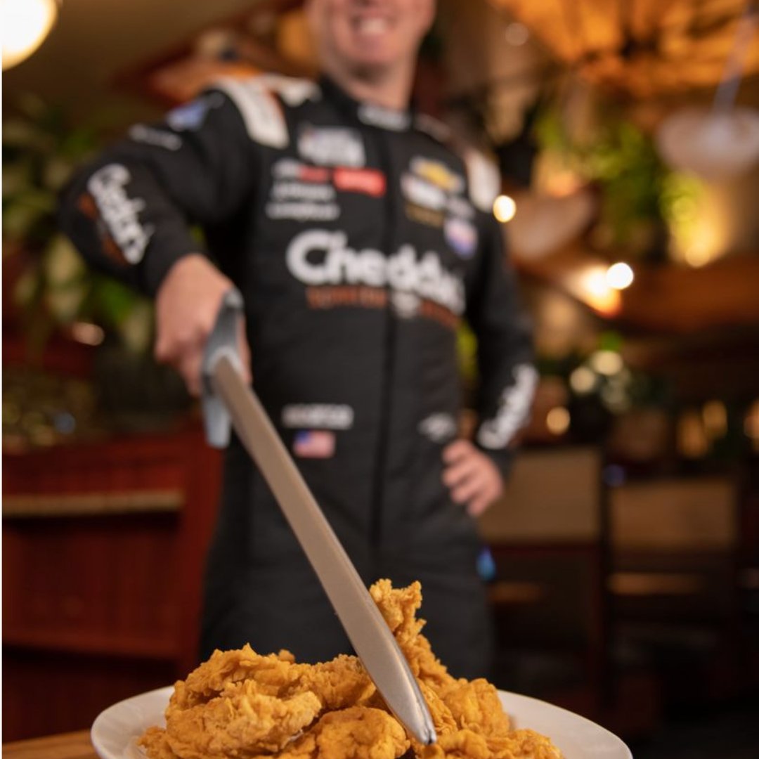 Cheddar's Scratch Kitchen (@cheddarskitchen) on Twitter photo If <a href="/KyleBusch/">Kyle Busch</a> wins one more of these 🗡️ tomorrow, then you'll win some of these 🍗 on Monday.
RT and reply with the month & year of one of Kyle's Cup wins <a href="/ItsBristolBaby/">Bristol Motor Speedway</a>. Answer correctly & you could pick up some sharp-looking swag.
<a href="/RCRracing/">RCR</a> |#FoodCityDirtRace If <a href="/KyleBusch/">Kyle Busch</a> wins one more of these 🗡️ tomorrow, then you'll win some of these 🍗 on Monday.
RT and reply with the month & year of one of Kyle's Cup wins <a href="/ItsBristolBaby/">Bristol Motor Speedway</a>. Answer correctly & you could pick up some sharp-looking swag.
<a href="/RCRracing/">RCR</a> |#FoodCityDirtRace