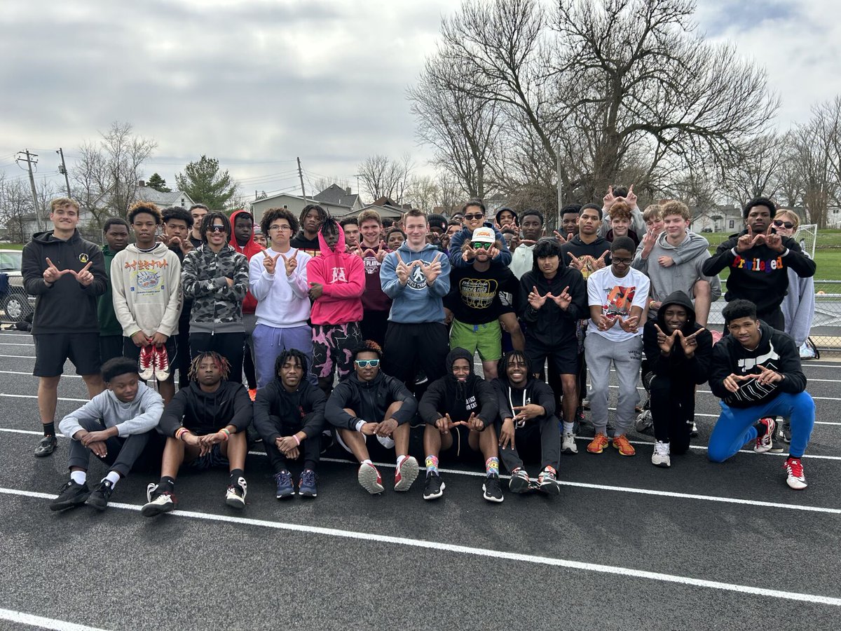 ngpreps's tweet photo. Our latest prep Athletes of the Week are Charley Condill of @ALAHKnights softball and Matthew Thomas of @DHSVikings118 boys' track and field. See what they accomplished to achieve this distinction https://t.co/ylA0rodWWB https://t.co/CGqcktNpwu