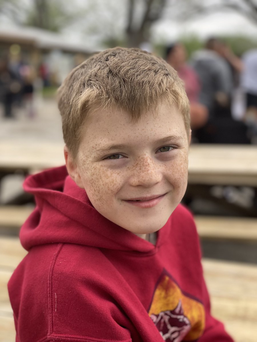 joyhill76597384's tweet photo. This kid showed up to the VFW for an Easter egg hunt, saw they needed help and immediately offered to assist ❤️ @boyscouts @scouts #lifeofservice #scoutingforlife https://t.co/J75XRVfQhk