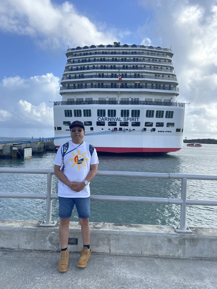 KasayanMaynard's tweet photo. Had a blast spring break on a cruise  Domican Rep, Grand Turk https://t.co/Qb55MLb5dn