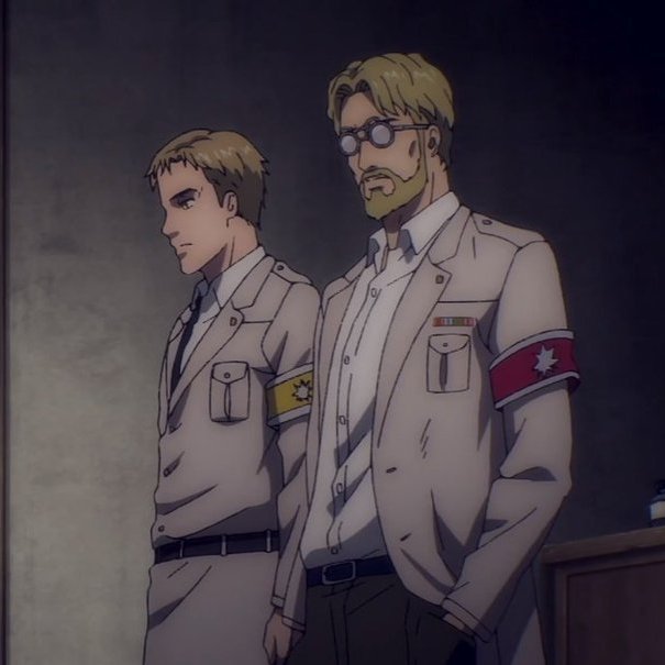 he looks so good here😳