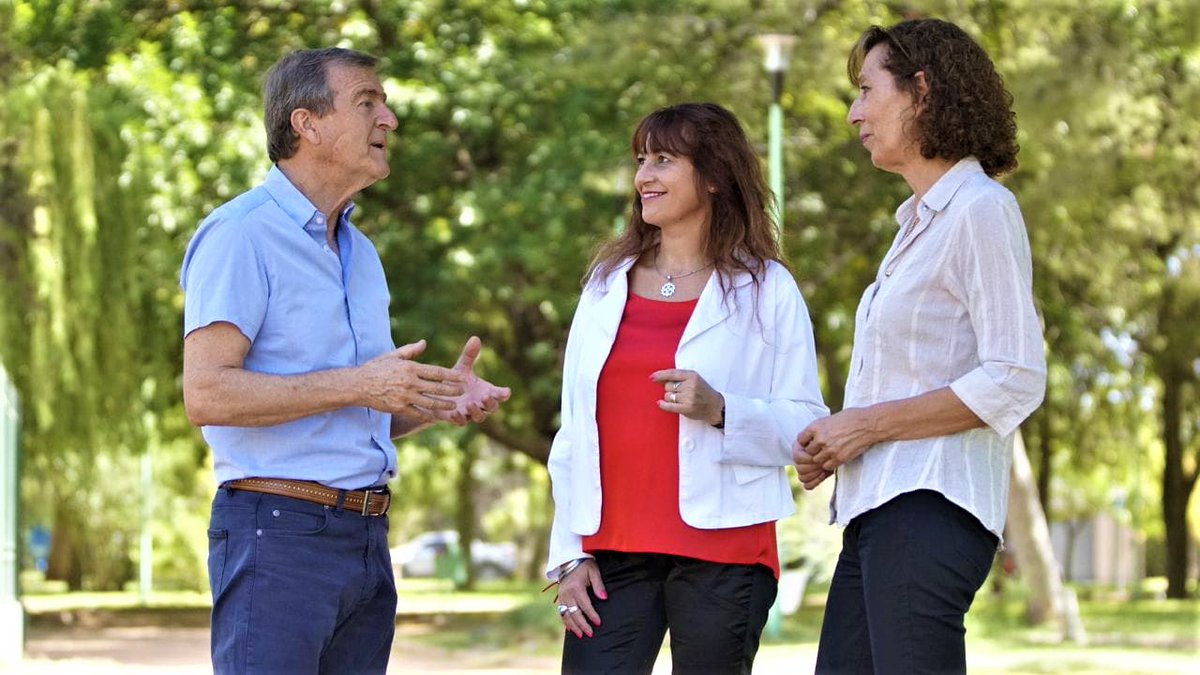 PaMiguelangelpa's tweet photo. @Vale_Locacciato; "quiero ser la primera intendente mujer para transformar definitivamente Cipolletti". La candidata por @CambiaCipo aseguró que quiere llevar adelante una gestión ejemplar como la que hizo @ATortorielloOk con el el desafío de superarla. https://t.co/fXUEPAwCL5 https://t.co/3YHoQFeE5V