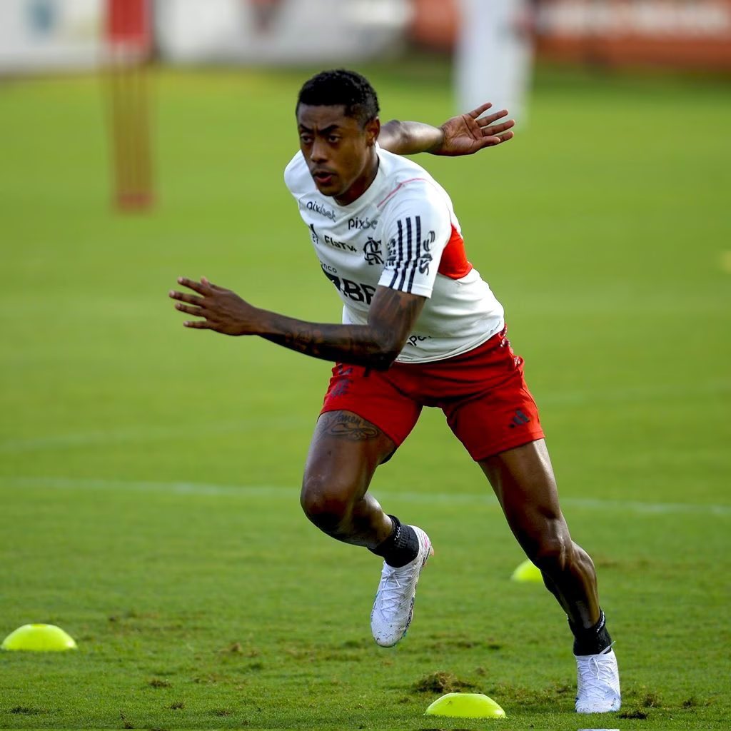 futebol_info's tweet photo. Bruno Henrique está relacionado para o Fla-Flu de amanhã, pela final do Campeonato Carioca.

🗞 @sbtrio | @venecasagrande 
📸 Divulgação/Flamengo https://t.co/t0OVspKRvR