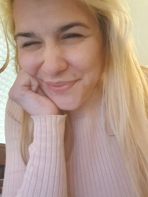 Hidden Influencer - Mia's pics and videos Content 4K - Fresh Content FtM46e8WwAInYc8 jpg:small image