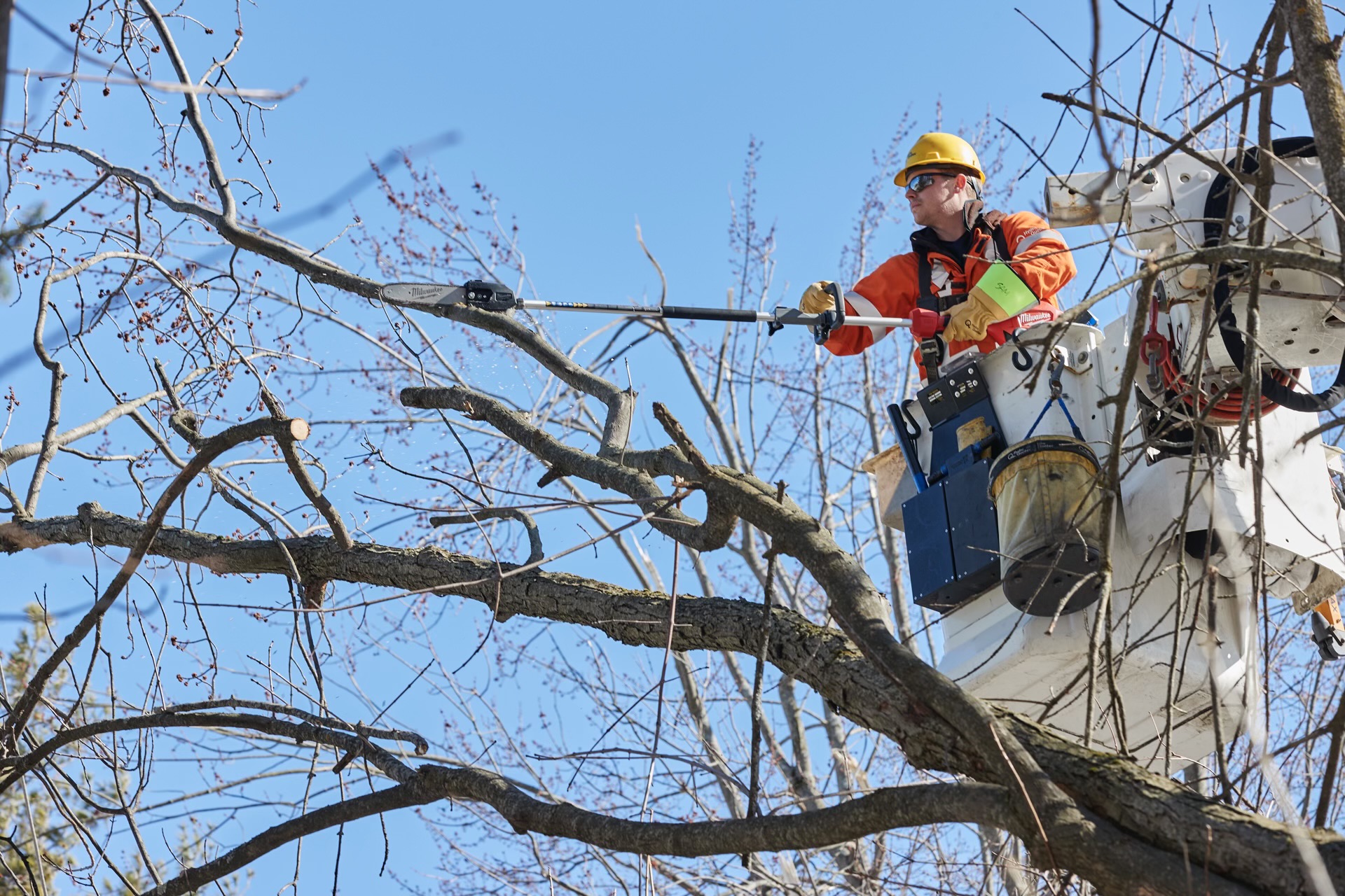 HydroQuébec on Twitter "Nos équipes sont toujours au travail pour