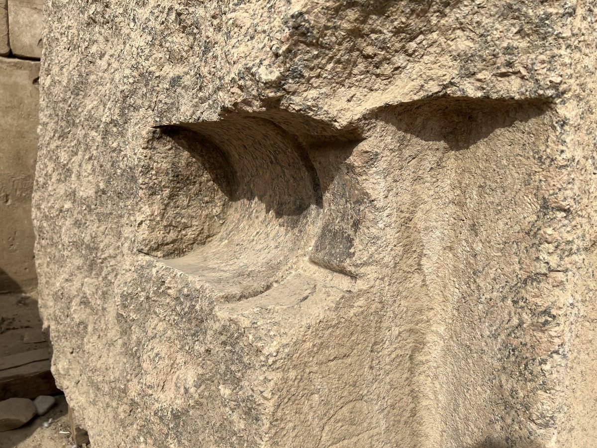 WWolfProd's tweet image. At #Luxor 1st thing, I asked where to find this &amp;amp; was connected w/Chief of Excavations, Rais Mahmoued Farouk, who walked me right to it. This clear example of #coredrilling shows undeniable proof of #advanced #stoneworking capabilities. #ancientsites #egypt #megaliths #ancient