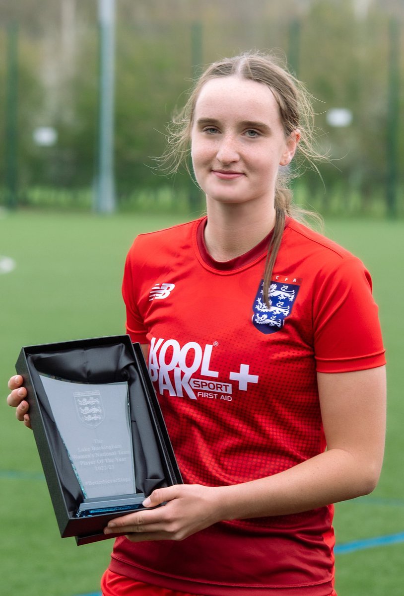 taylorhow7's tweet photo. So happy to win the Women’s National Team Player Of The Year Award for ECFA ⚽️ an amazing experience ❤️ @ECFA12 @AoC_Sport https://t.co/m4lKVrROOO