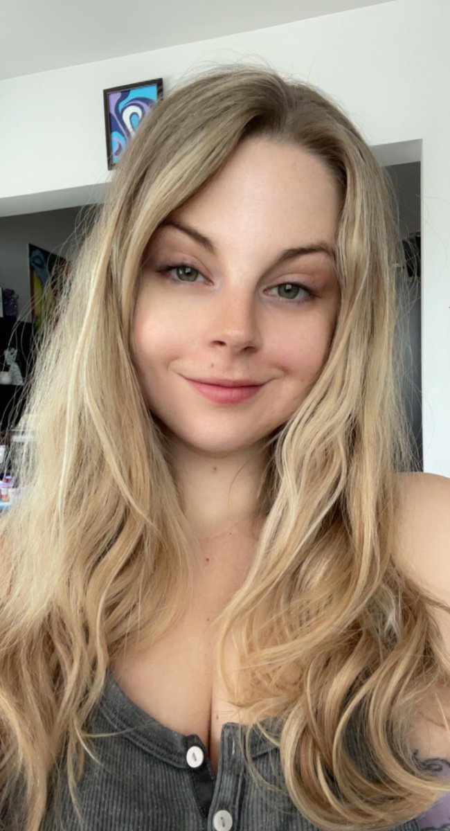 Ashley tweet media