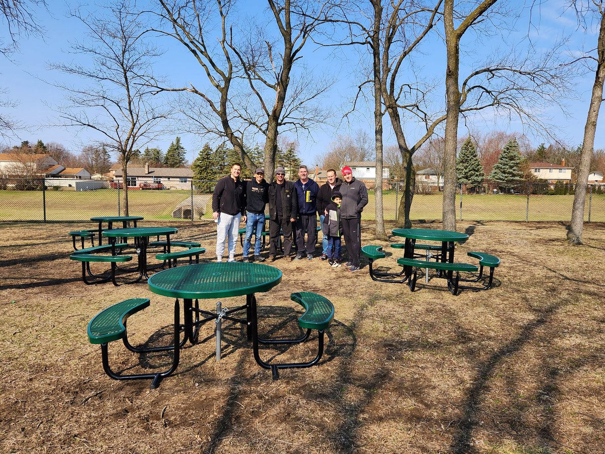 Jen4ord's tweet photo. My heart is full each time I see our amazing community come together to strengthen our school and support the students and staff at our amazing school! A huge thank you to each Costello dad who gave of their time and talents this morning! It will be a beautiful outdoor classroom! https://t.co/OL2PPqsvPa