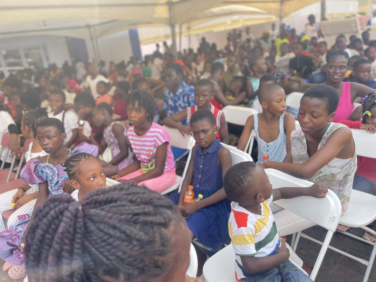 shobiztv's tweet image. Photos from the #Easterforkids party at the premises of shobiztv