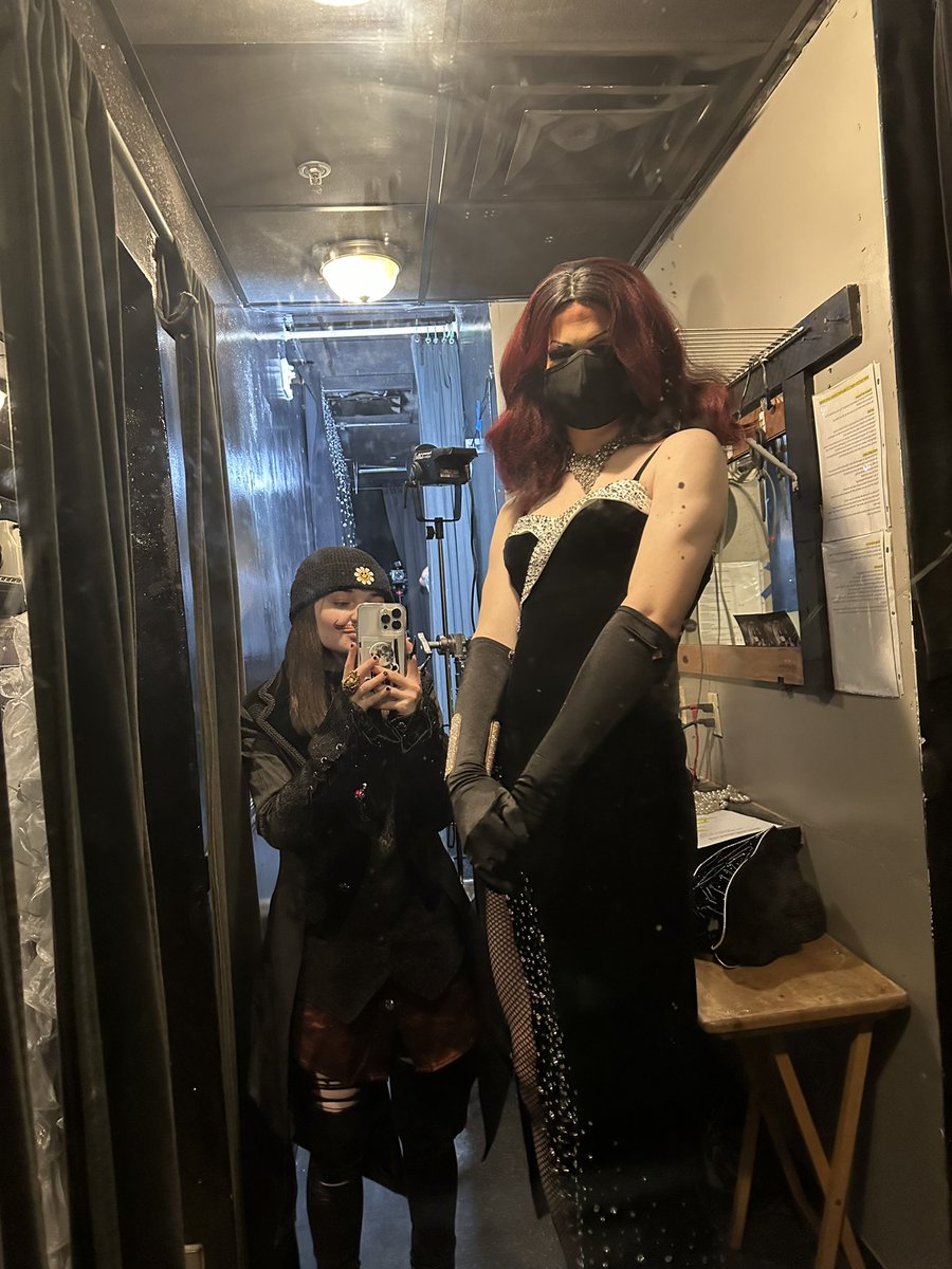 aimseytwo's tweet photo. vampire king and his assistant https://t.co/uwb8a9aQlp