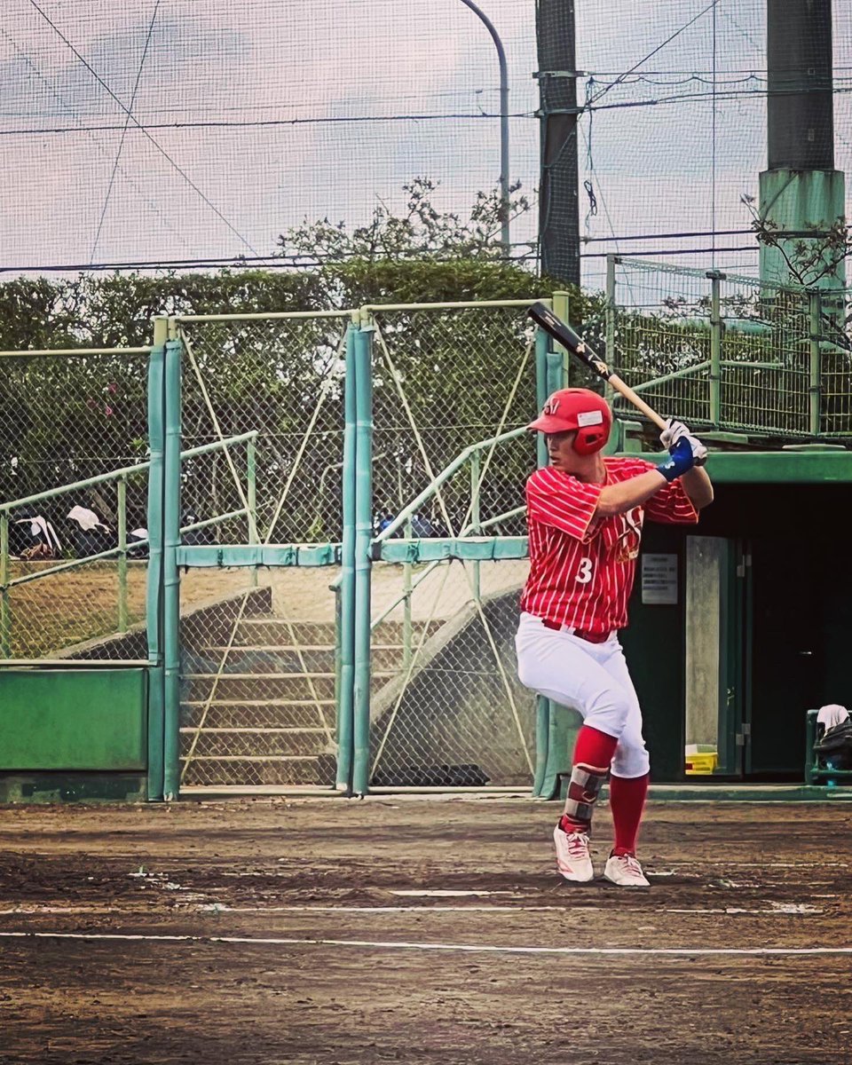 SUNHD_baseball's tweet photo. 【試合結果⚾️】
4月8日(土)OP戦
#SUNHD
002 000 150 | 8
010 118 00× | 11
#全大宮野球団
加藤選手、今シーズン第一号本塁打⚾️
宮谷選手、6打数4安打の活躍👍
引き続き応援の程よろしくお願い致します。
#SUNHD#SUNホールディングス#硬式野球#社会人野球#JABA#埼玉県#八潮市#越谷市 https://t.co/4rizAAbzIH