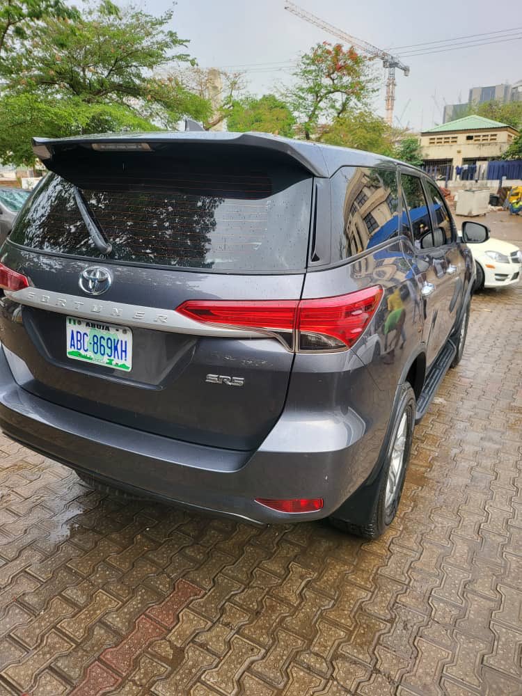 imbuhari1's tweet photo. Clean Used Toyota Fortuner
(Bought Brand New)
With Original Custom Duty 
Going for N32m

Location Kano
08036737240

Please like and retweet 
⁦@Dauda__Ad⁩ ⁦@KajuruMotors⁩ ⁦@Carsnationn⁩ ⁦@OJs_exoticcars⁩ ⁦@BauchiCarzNG⁩ ⁦@Arewa_Business_⁩ ⁦ https://t.co/GKTLD6zomj