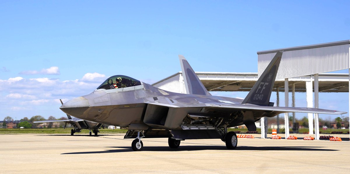 U.S. Air Force (@usairforce) on Twitter photo #ICYMI the first two F-22 Raptors from <a href="/TeamTyndall/">Tyndall AFB</a> arrived at their new home on <a href="/JBLEnews/">JB Langley-Eustis</a>, joining the 71st Fighter Squadron's fleet. #JBLE is also the location of the new F-22 Formal Training Unit. Read more 👇
acc.af.mil/News/Article-D… #ICYMI the first two F-22 Raptors from <a href="/TeamTyndall/">Tyndall AFB</a> arrived at their new home on <a href="/JBLEnews/">JB Langley-Eustis</a>, joining the 71st Fighter Squadron's fleet. #JBLE is also the location of the new F-22 Formal Training Unit. Read more 👇
acc.af.mil/News/Article-D…