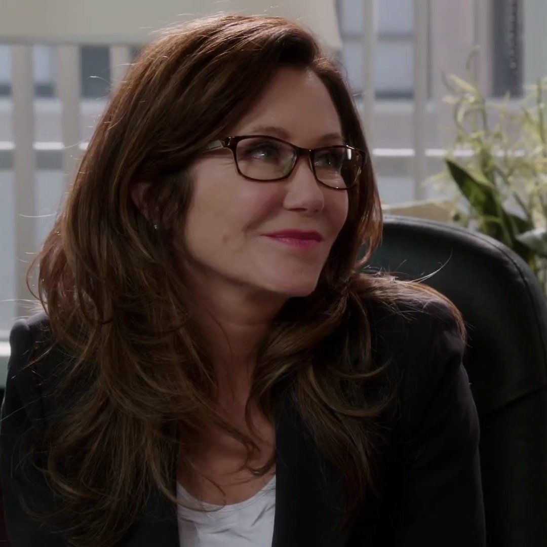 ElizabethSwedyk's tweet photo. Good Morning!! Have a beautiful Saturday!! Sending you all a #SharonSmile! 🥰
#SharonSaturday #MaryMcDonnell https://t.co/AvAG55QMPN