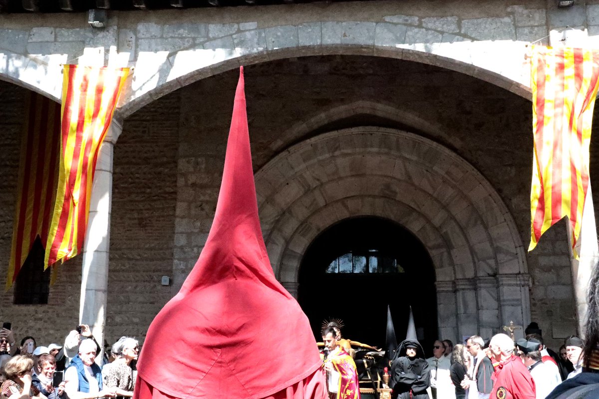 MairiePerpignan's tweet image. ♥️🖤 ♥️🖤 Première série de notre retour en images de la traditionnelle procession de la Sanch qui avait lieu hier dans les rues de Perpignan.

#Sanch #Traditions #Perpignan #AvantPâques