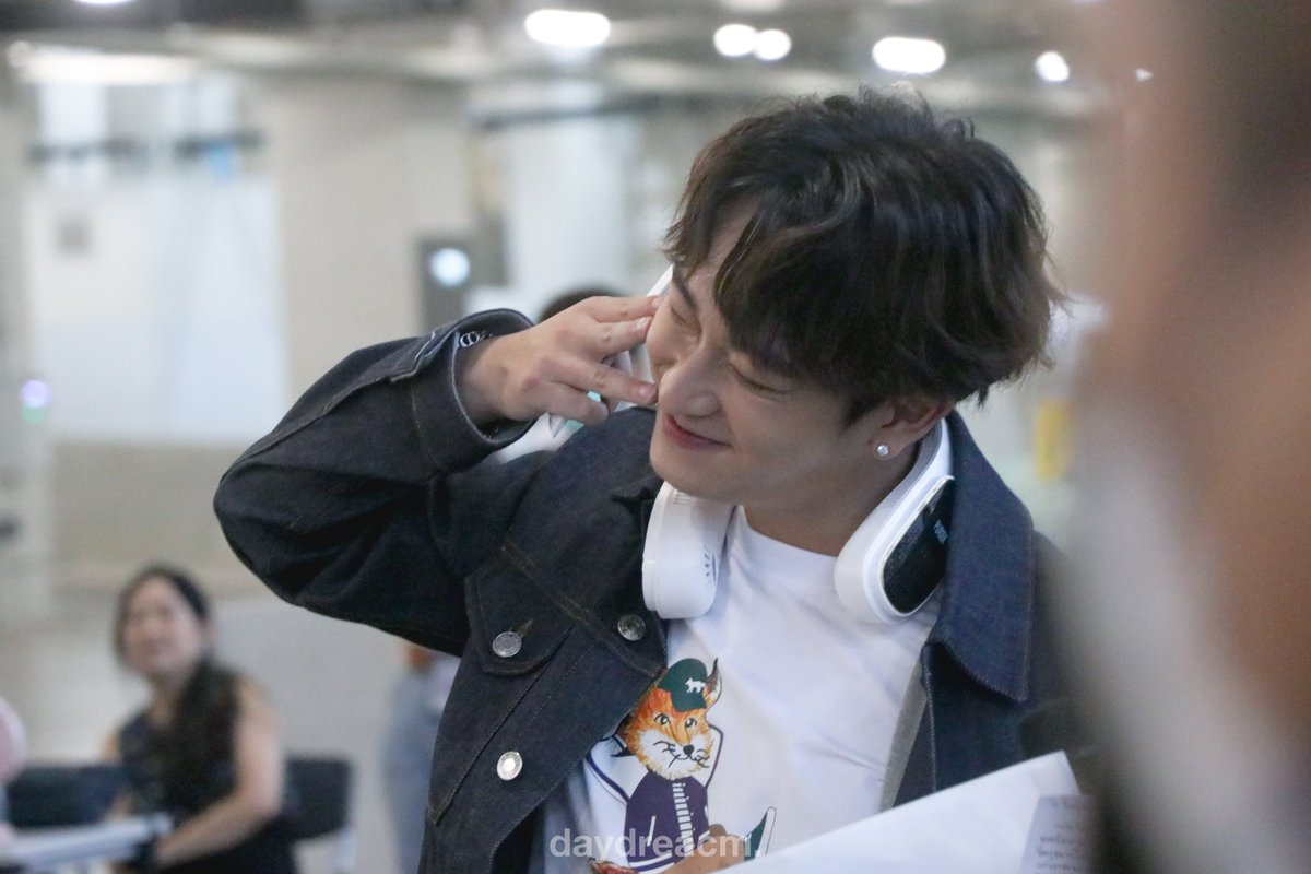 daydreacm_'s tweet photo. ไม่ได้ถ่ายท่านี้ก็นานอยู่ ~

@Chimonac 
#ChimonWachirawit 
#BookfluencerxPerthChimon https://t.co/WklMJLlH7d