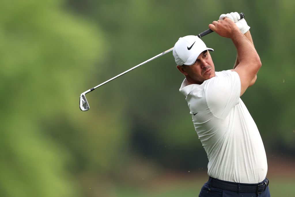 It’s time to get to work. We lead by two. ☔️ 

#TheMasters