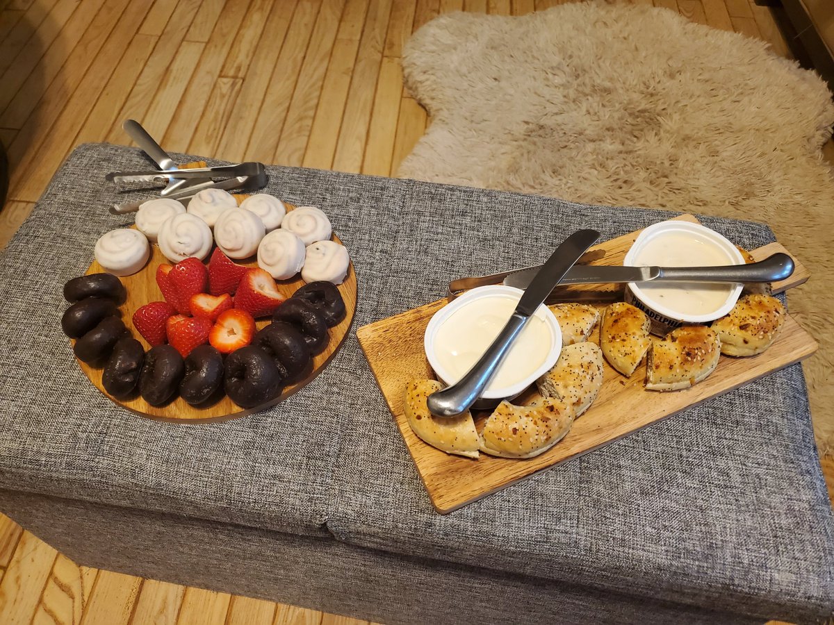 mikaelaaraee's tweet photo. Becca and I couldn't have our standard Friday night @LoveisBlindShow binge so we did a brunch watch party. Do we yake this show too seriously? https://t.co/fnHnAE1OeP