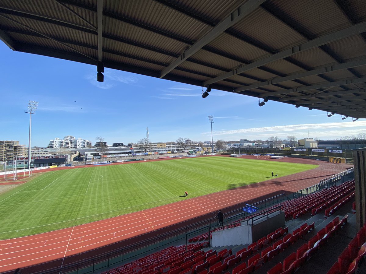 Melløs Stadion to dager før seriestart! 💛🖤