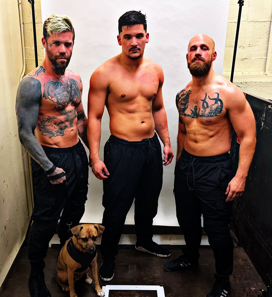 Alan_Angels_'s tweet photo. Team Benny https://t.co/Ytw0x4jKD7