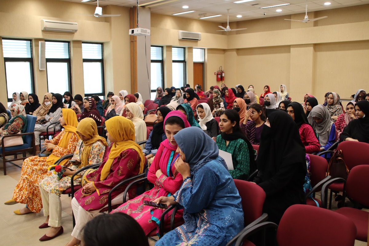 YpdcFjwu's tweet photo. Celebrating Women Empowerment and Entrepreneurship!👩‍🔬💼
YPDC-FJWU Chapter organized a successful event where young ladies of Fatima Jinnah University shared their success stories related to our theme. #WomenEmpowerment #Entrepreneurship #SuccessStories https://t.co/q1Pe8TGiBF