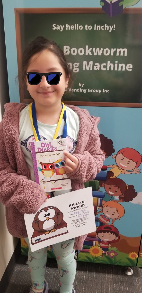CFISDEmmott's tweet photo. Thankful for Ms. Ivie who shares her love of reading with all of our Eagles!  Another round of #eaglepride students celebrating with the book vending machine🤩. We love our librarian!#letyourlearningGLOW #weGLOWeagles #watchusGlow https://t.co/FHmG1wpCev