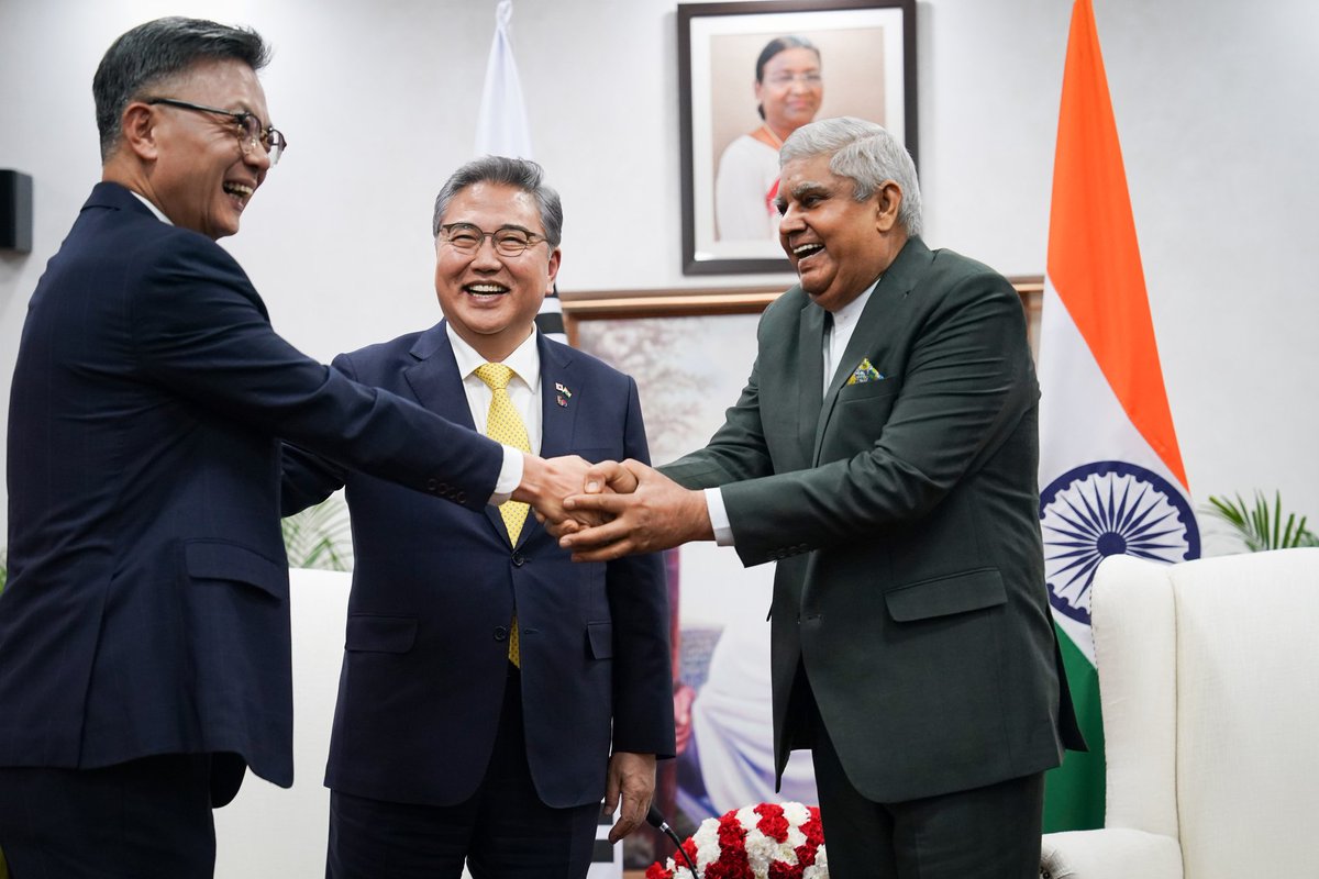 RokEmbIndia's tweet photo. Celebrating 50 years of diplomatic ties, Korean FM Park Jin (@FMParkJin) visited India on Apr 7-8. During his trip, he met with VP Jagdeep Dhankhar (@VPIndia) and FM Subrahmanyam Jaishankar (@DrSJaishankar) and paid tribute to Mahatma Gandhi at his memorial. https://t.co/48x8dRTR10