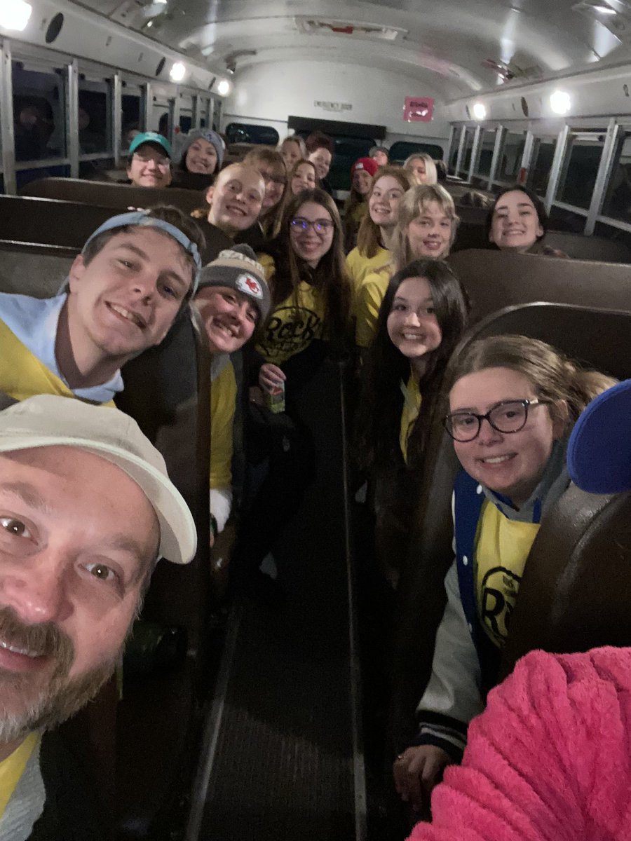 This AMAZING group of students leaders are working Water Station 1 and Water Station 2 for <a href="/ChildrensMercy/">Children's Mercy</a> marathon Rock the Parkway! It’s an early morning, but it’s too much fun serving with <a href="/_gvnhs/">Grain Valley NHS</a>!