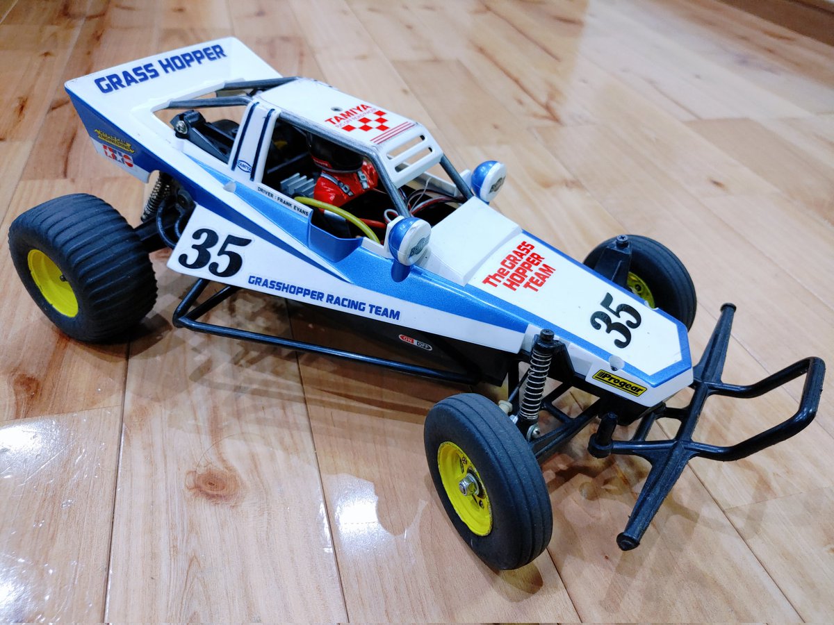 RC_5105's tweet photo. #タミヤRCコン��レ3 
#タミヤ
なんと！ボディとメカ以外は35年前に初めて買ってもらったラジコンそのままです🎵実家の下駄箱にホコリまみれで放置してあったものをレストアしました👍今でも現役で走り続けております👏 https://t.co/iqaWh2OWfM
