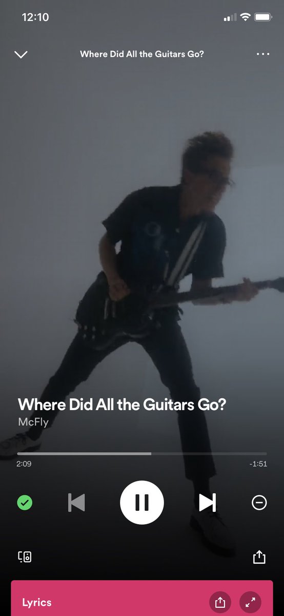 mizzunderstoood's tweet photo. I am not I repeat not dancing like a maniac to #WDATGG oh who am I kidding of course I am. What is this song actually doing to me!!! https://t.co/QOW3pWE31C