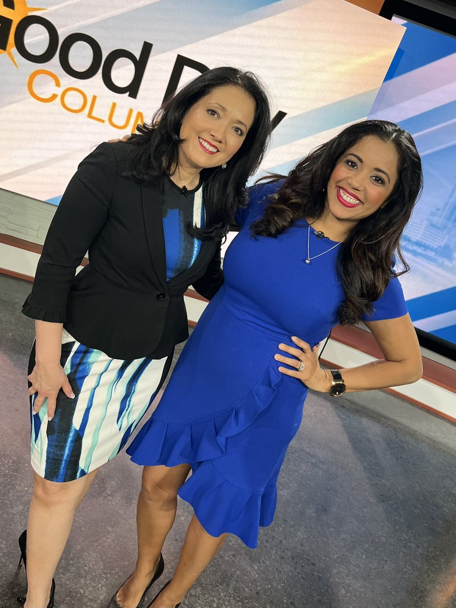 JackieOrozco27's tweet photo. No color wheel required! 😜 My lovely co-anchor @mariawsyx6 &amp; I coordinate telepathically 🤣 #Twinsies #TwiningIsWinning Join us, we’re on right now until 10am! ☕️ 📺 https://t.co/SkBMqRYyGp