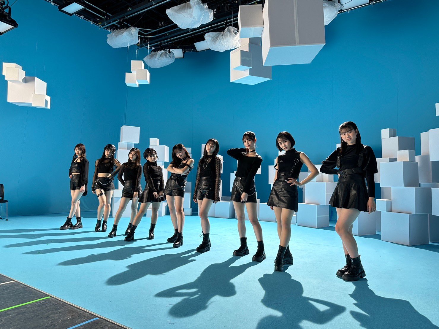 ラフラフ夏目涼風アクリルスタンド黒衣装100億点